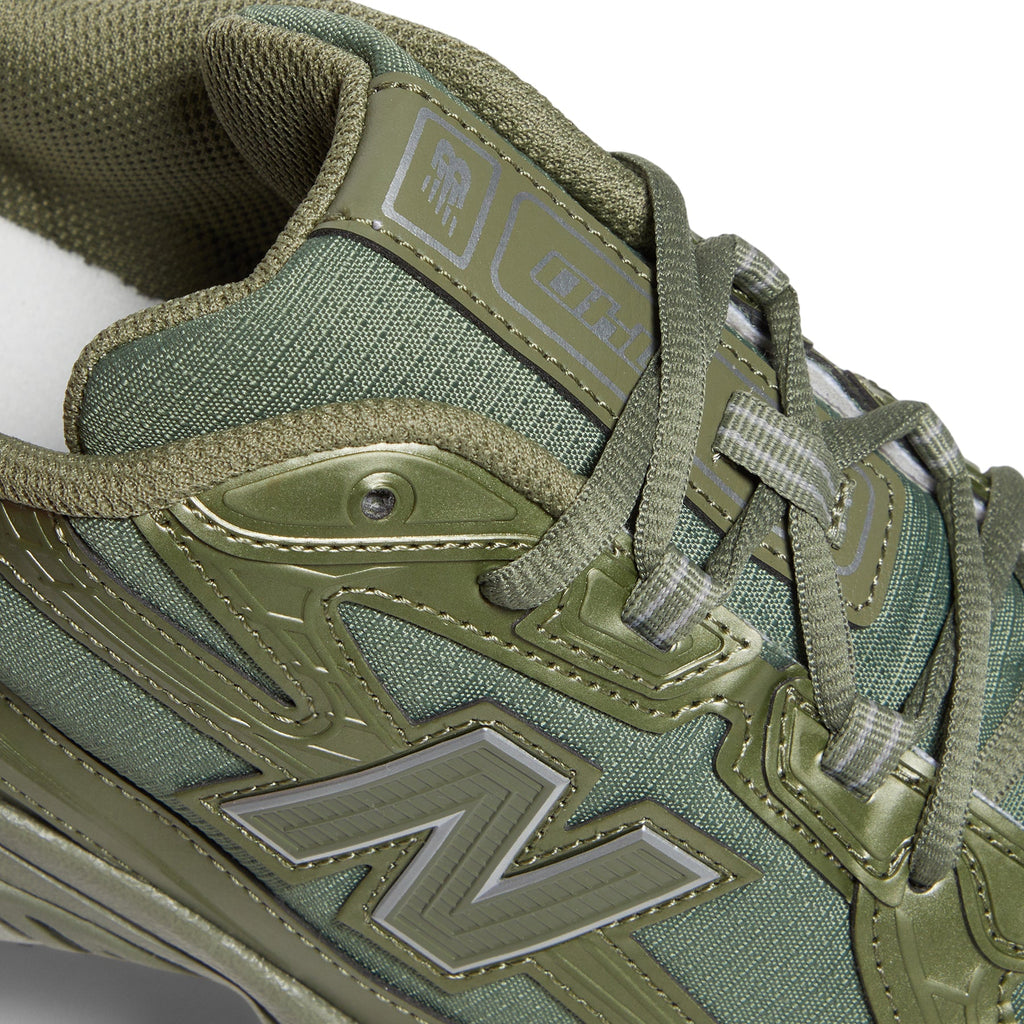 New Balance 740 (Dark olivine)