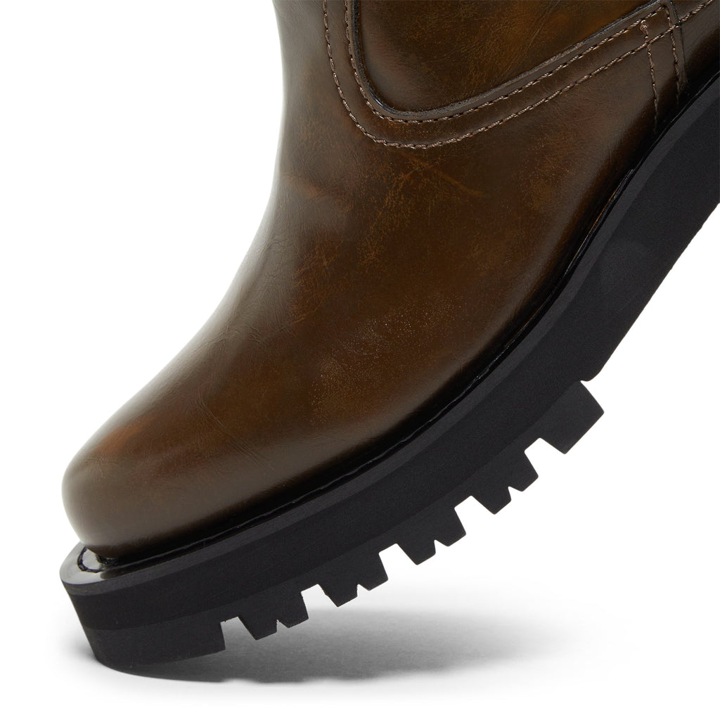GANNI Studs Low Boot Crinkle Oleatex (Dark olive)