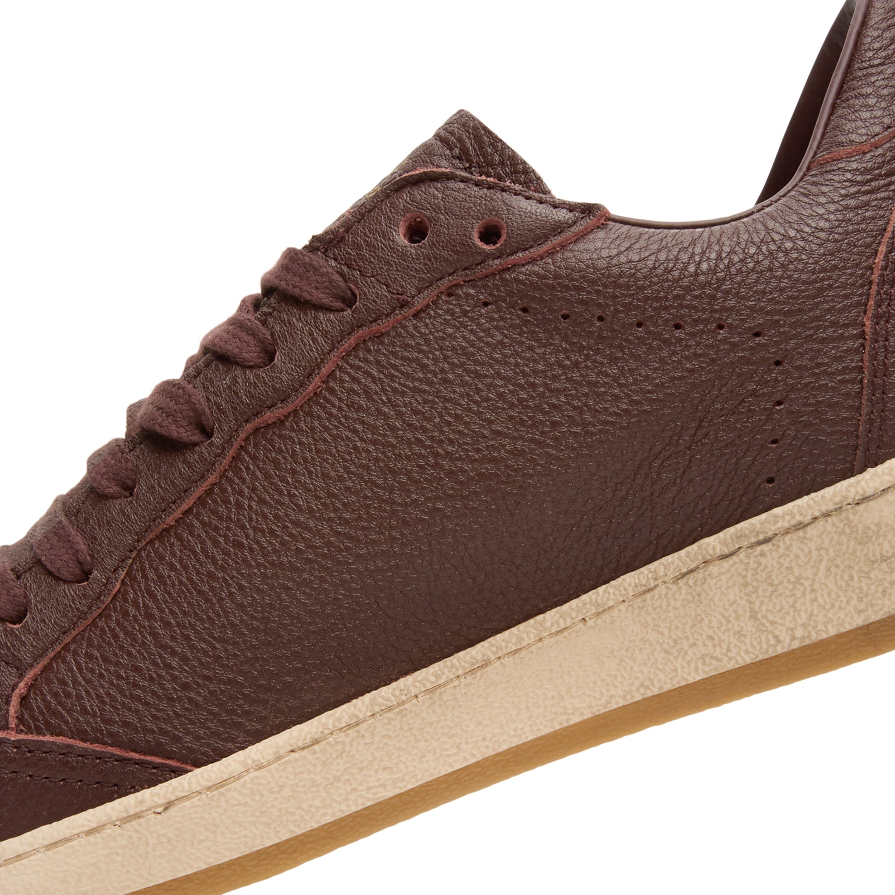 Golden Goose Ballstar Leather Upper Star Toe Spur (Bordeaux)