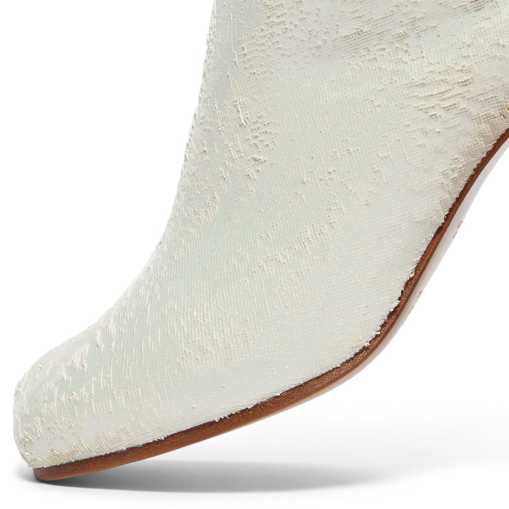 Maison Margiela Tabi Ankle Boots H60 (White Pearly)