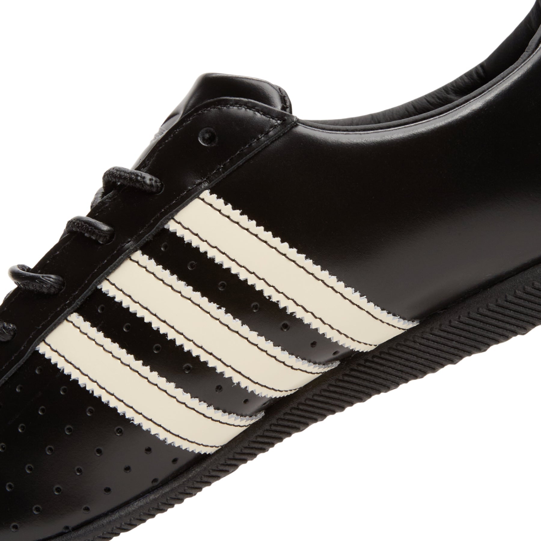 adidas Japan Lux W (Core Black/Cream White/Gold Met.)